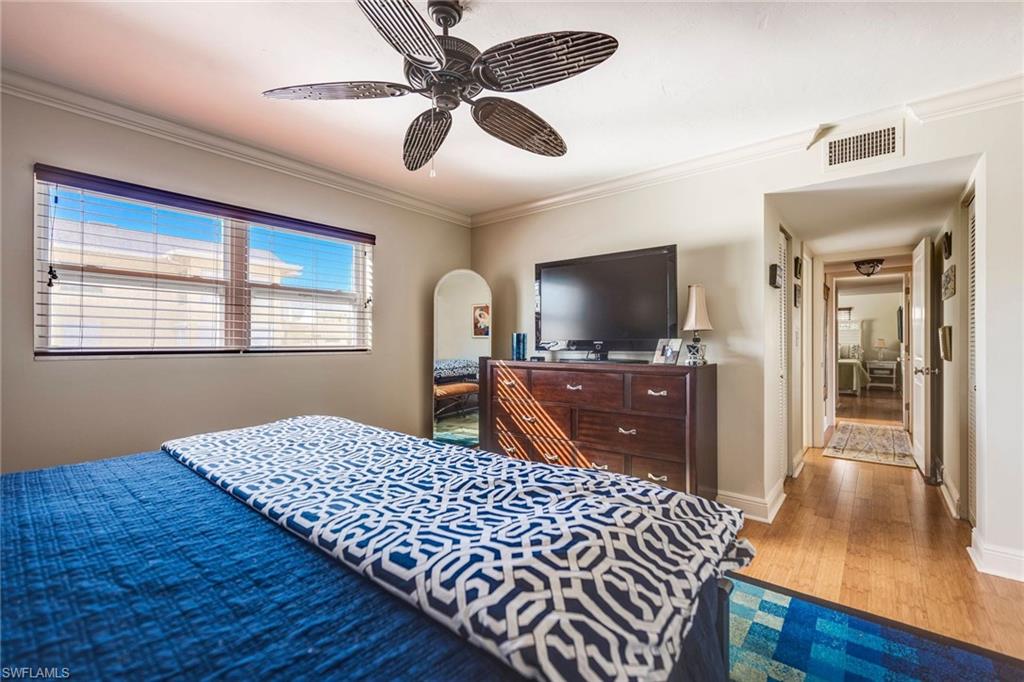 MARINA MANOR - Residential