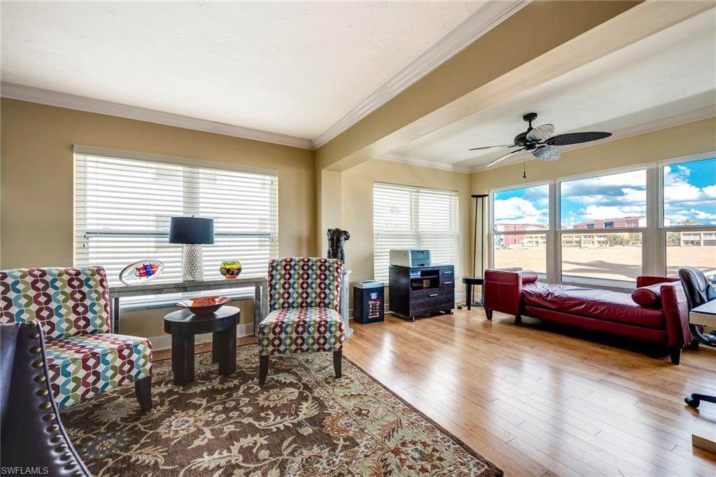 MARINA MANOR - Residential