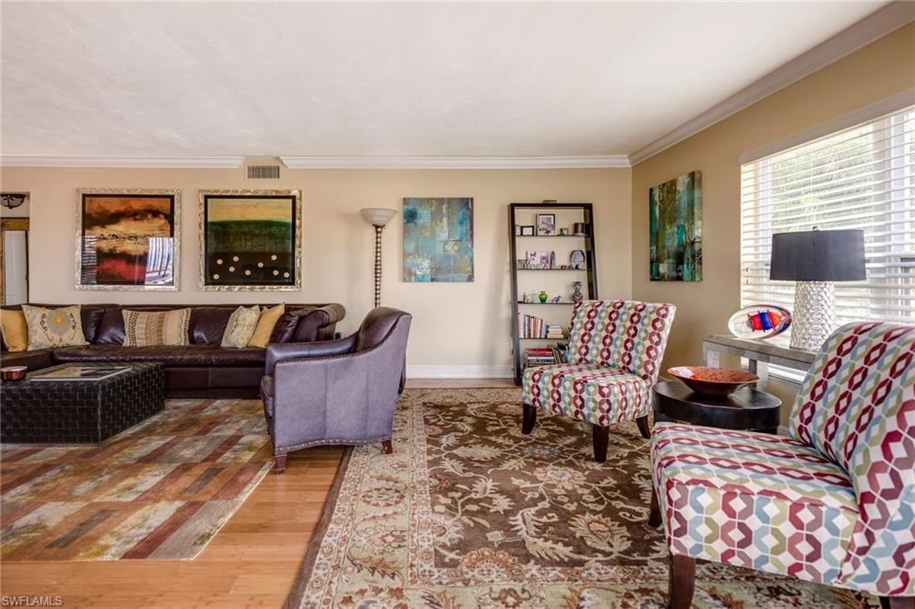 MARINA MANOR - Residential