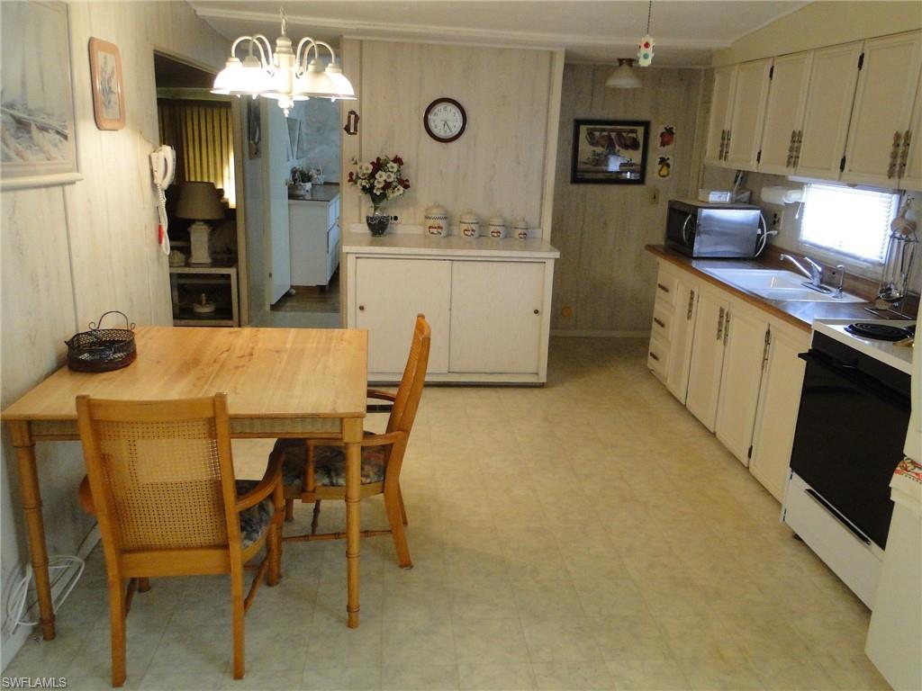 THUNDERBIRD MOBILE HOMES - Residential