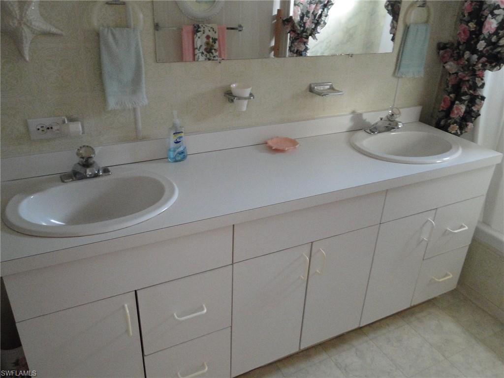 THUNDERBIRD MOBILE HOMES - Residential