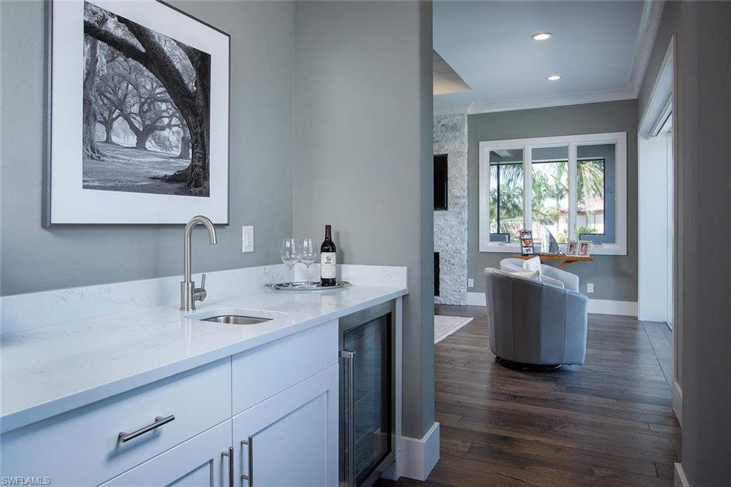 MARCO BEACH - Residential