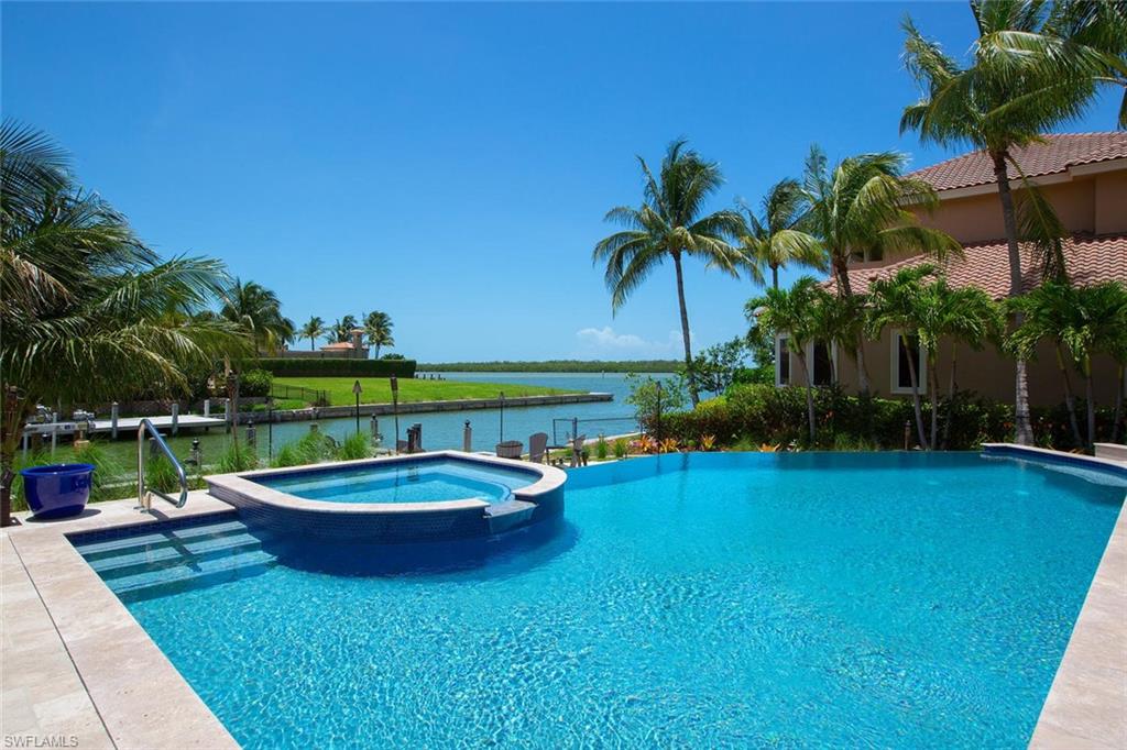 MARCO BEACH - Residential