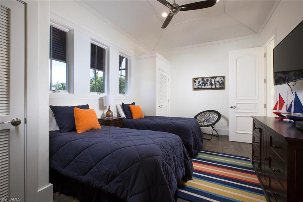 MARCO BEACH - Residential