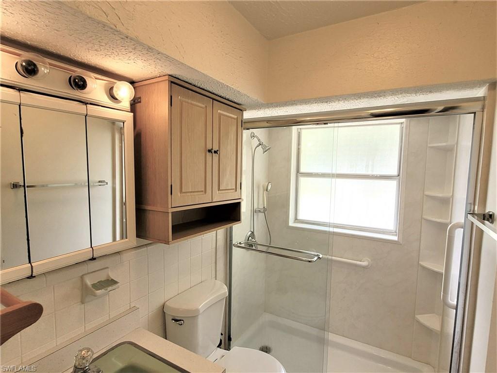 COUNTRY ESTATES - Residential