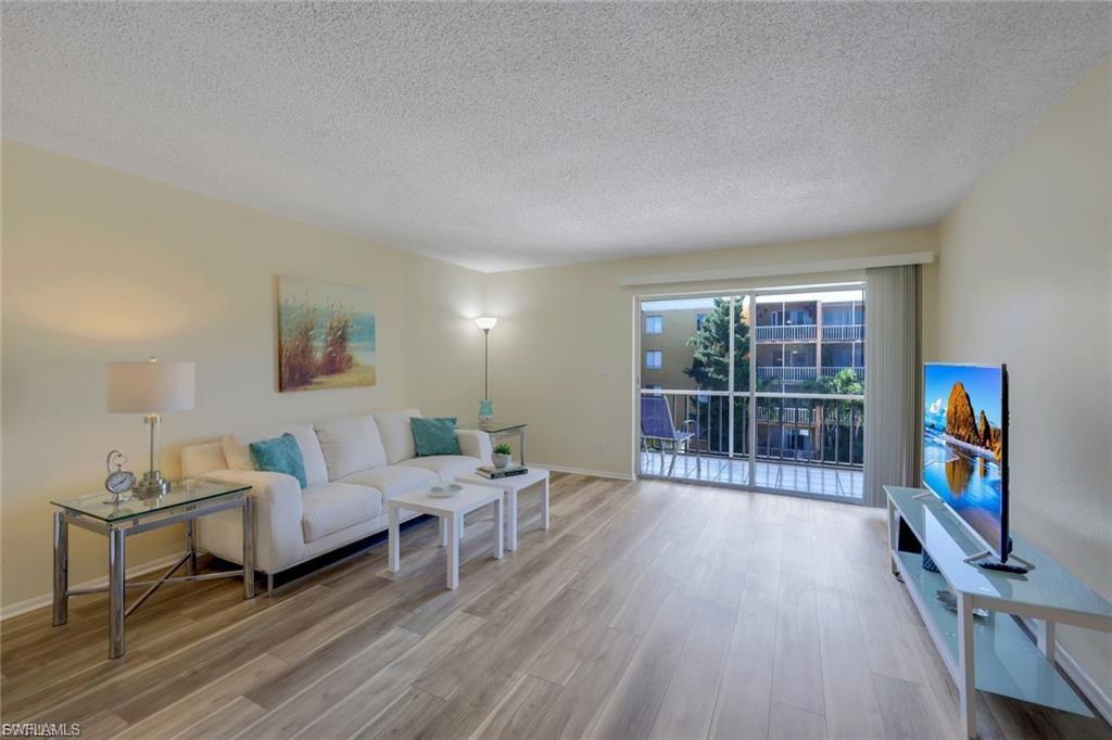 6 FAIRWAY CONDO - Residential