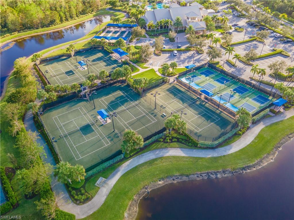 WINDING CYPRESS - Residential