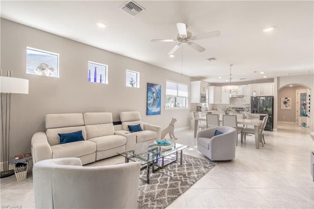 WINDING CYPRESS - Residential