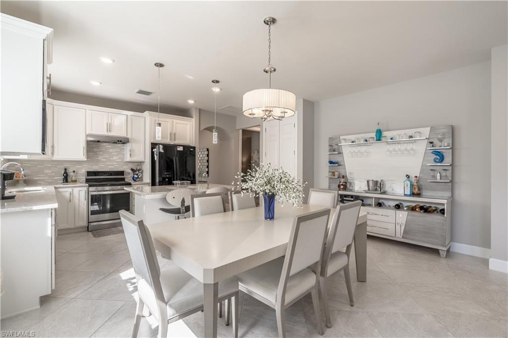 WINDING CYPRESS - Residential