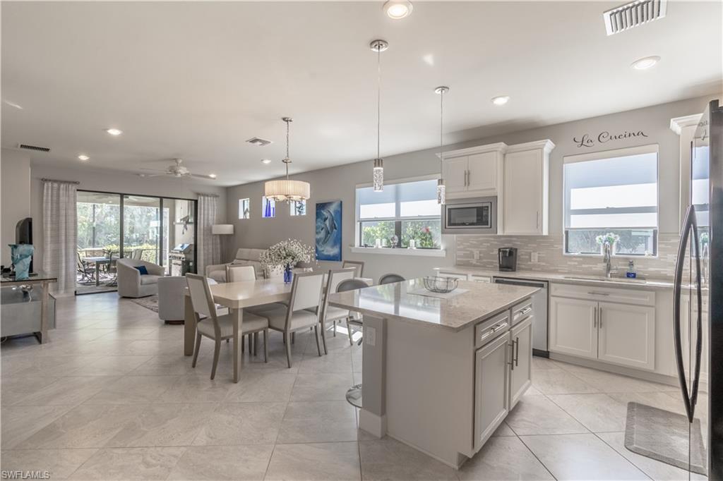 WINDING CYPRESS - Residential