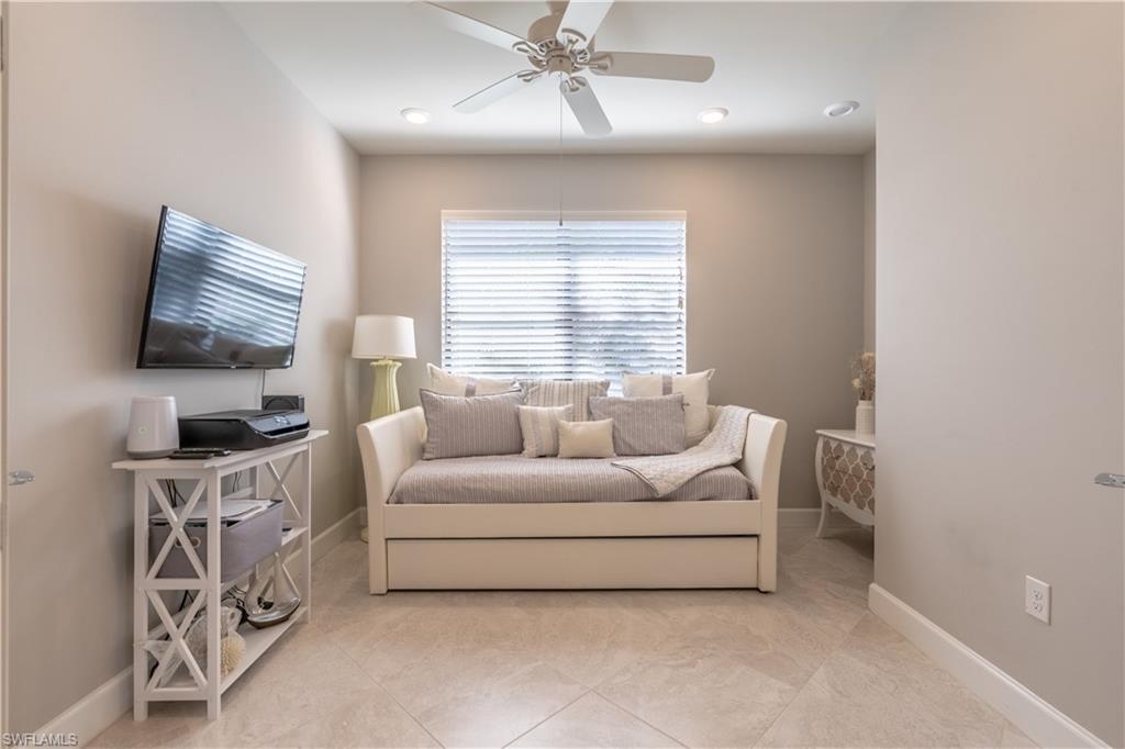 WINDING CYPRESS - Residential