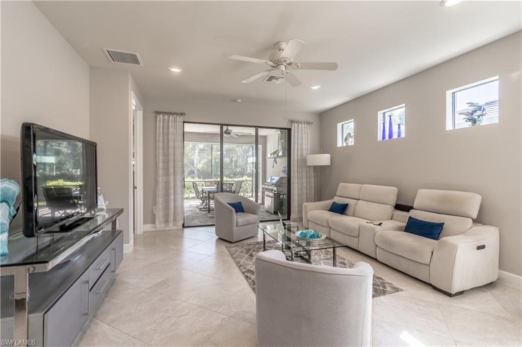 WINDING CYPRESS - Residential