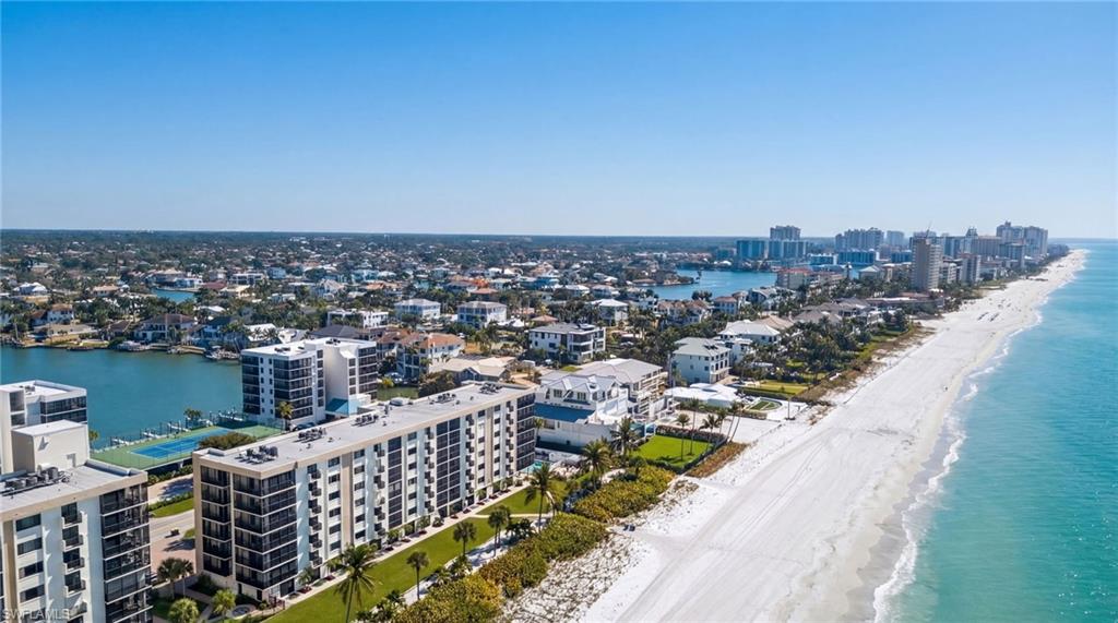 BAYSHORES - Residential