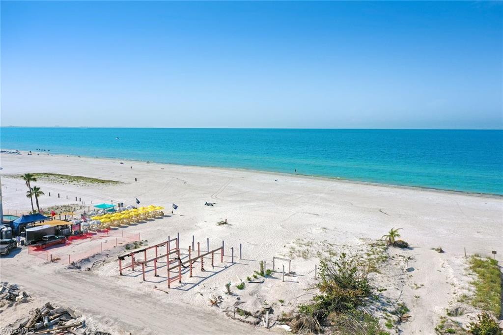 CRESCENT BEACH - Commercial Sale