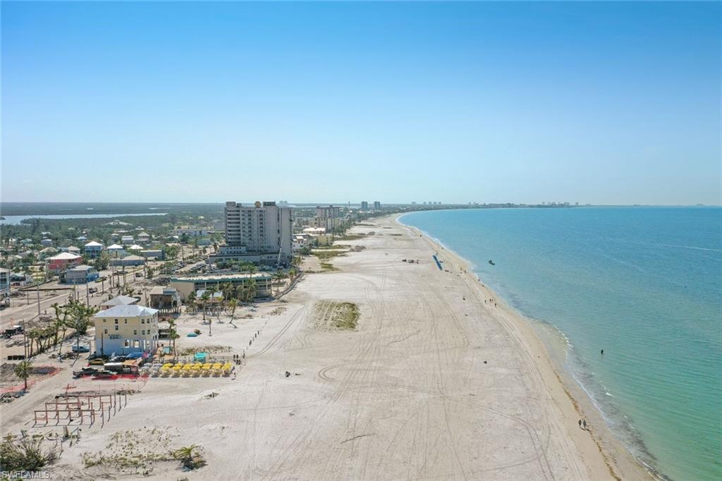 CRESCENT BEACH - Commercial Sale