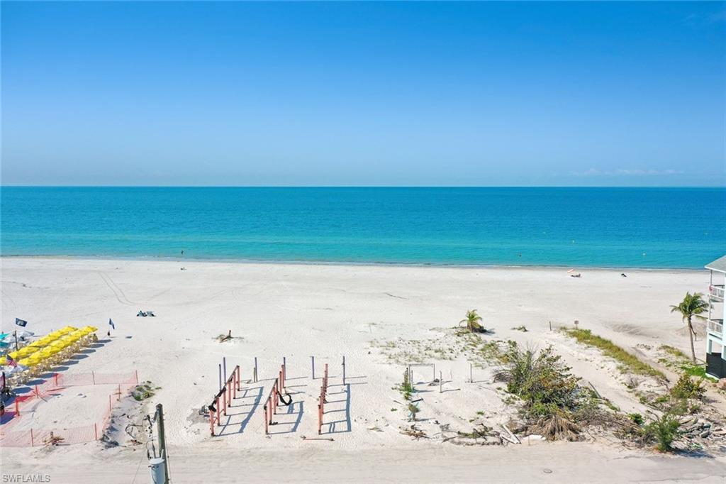 CRESCENT BEACH - Commercial Sale