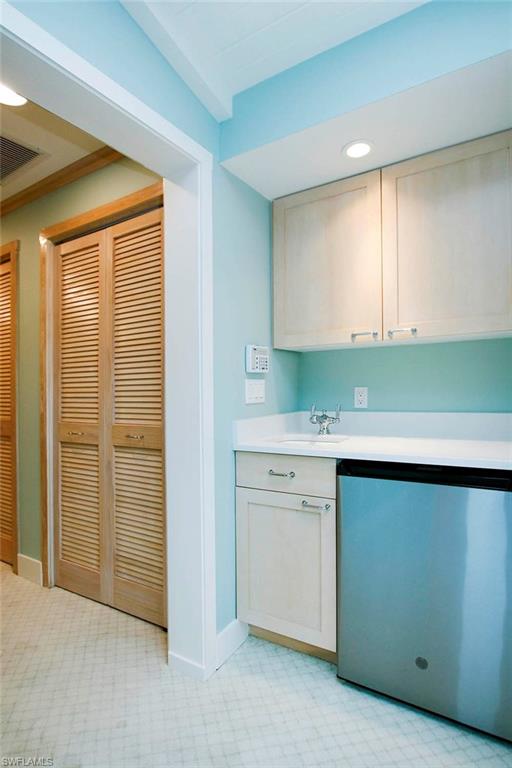 SANIBEL HARBOURS - Residential