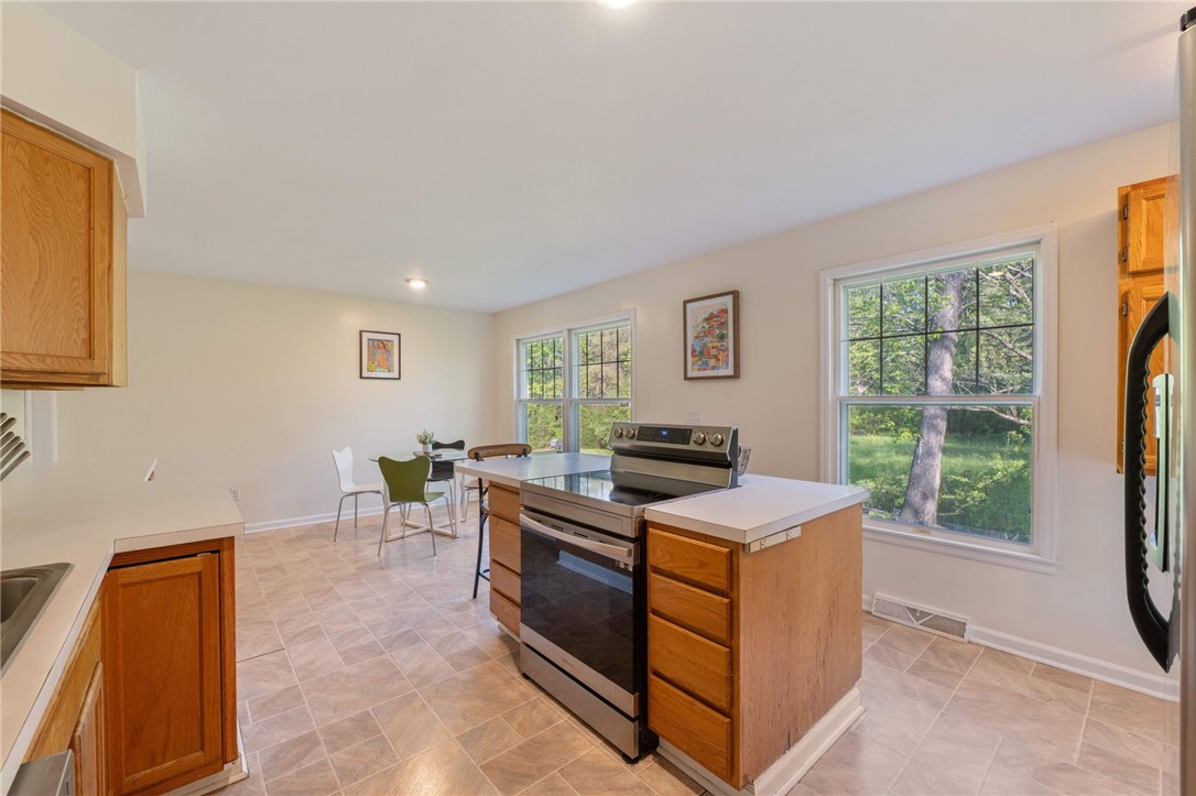 214 Christopher Lane, Ithaca, New York image 8