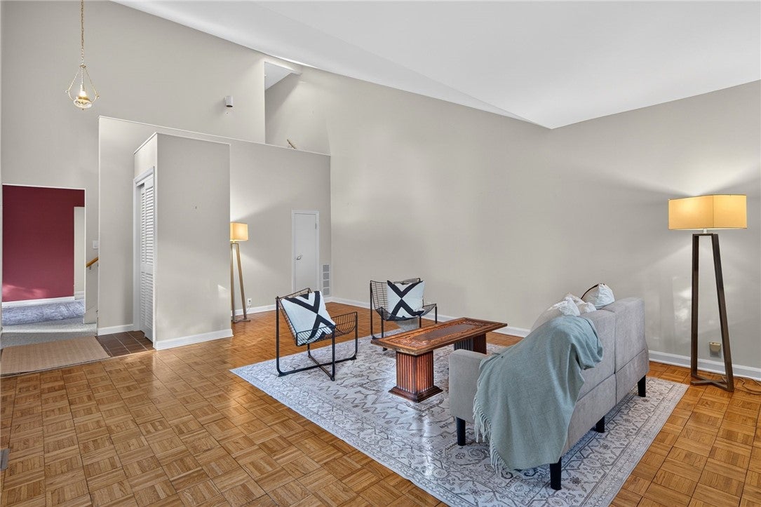 250 Strawberry Hill Circle 2
