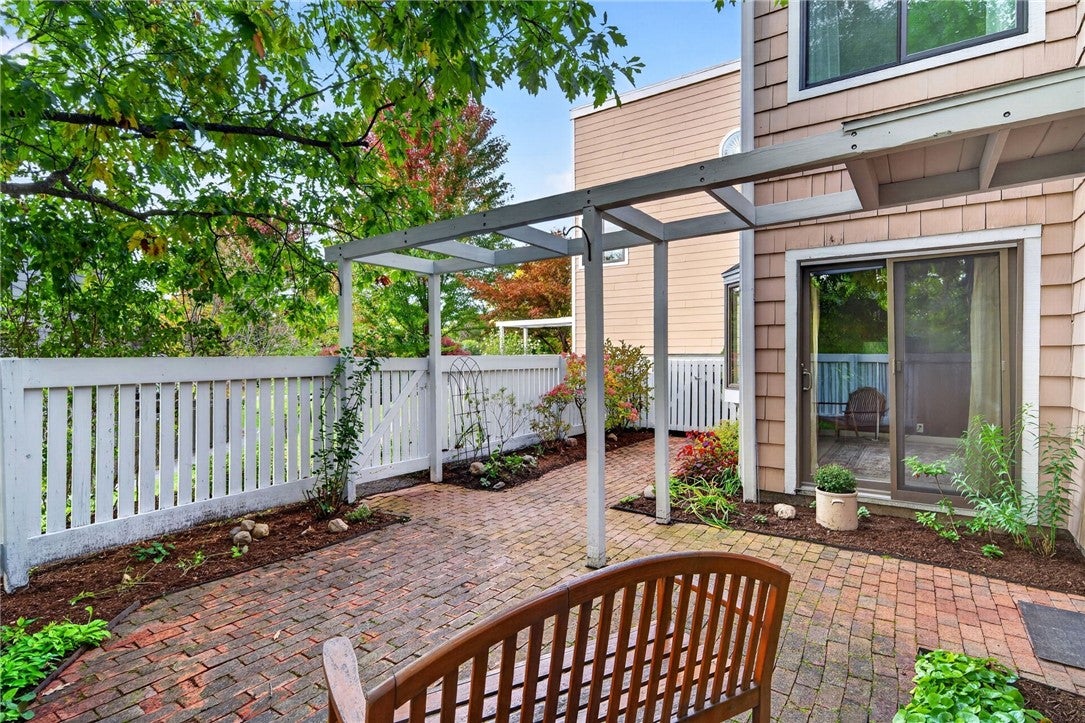 250 Strawberry Hill Circle 2