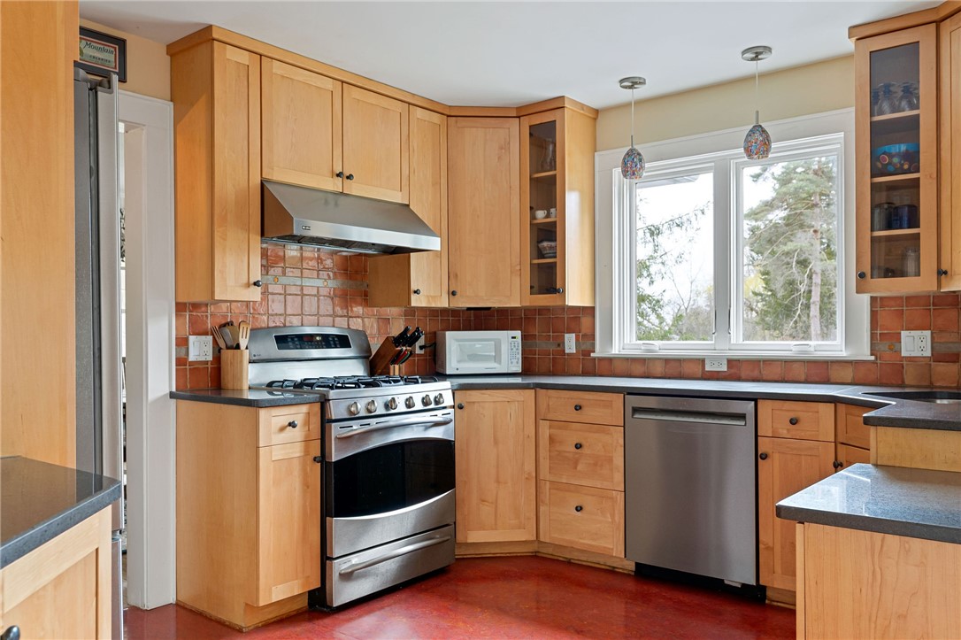 121 Cayuga Park Road, Ithaca, New York image 13
