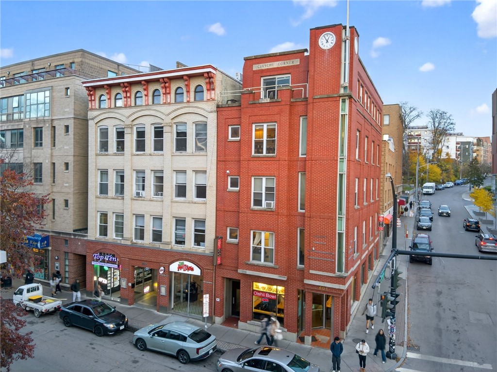 401-403 College Avenue