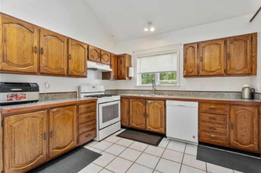 121 Birchwood Drive