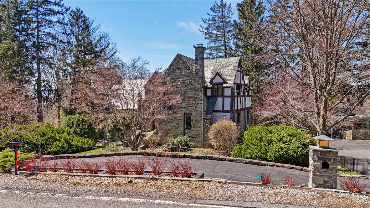 416 Hanshaw Road
