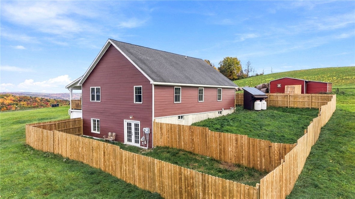 323 Cooper Hill Road