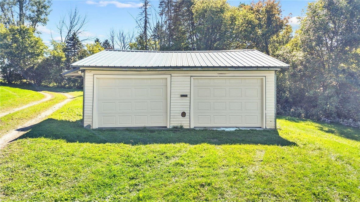 11 Eden Drive