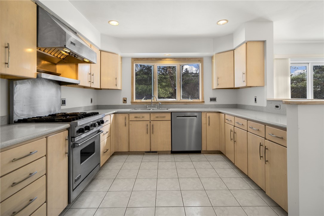 11 Dove Drive, Ithaca, New York image 3