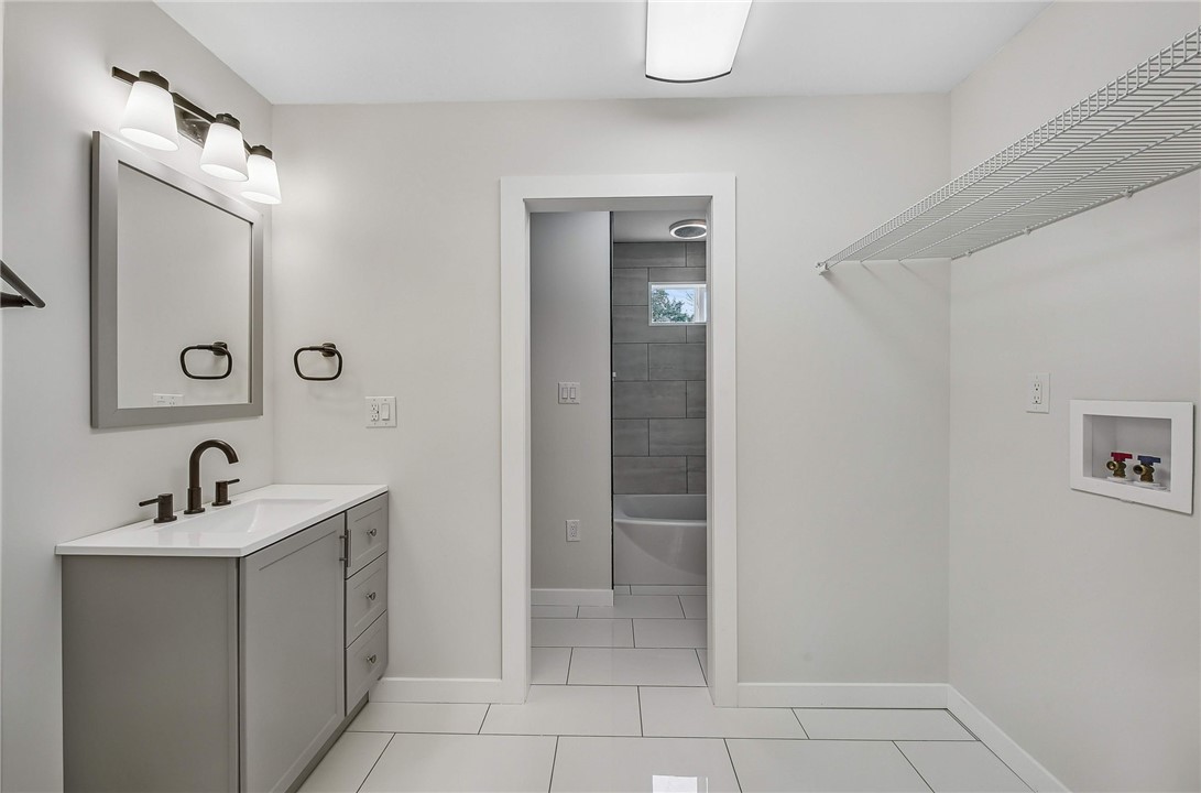 Enfield, New York 14850, United States, 3 Bedrooms Bedrooms, ,3 BathroomsBathrooms,Residential,Active,161484