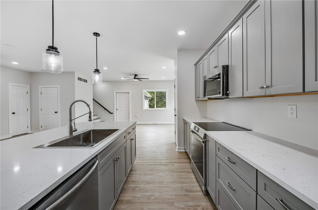 Enfield, New York 14850, United States, 3 Bedrooms Bedrooms, ,3 BathroomsBathrooms,Residential,Active,161484