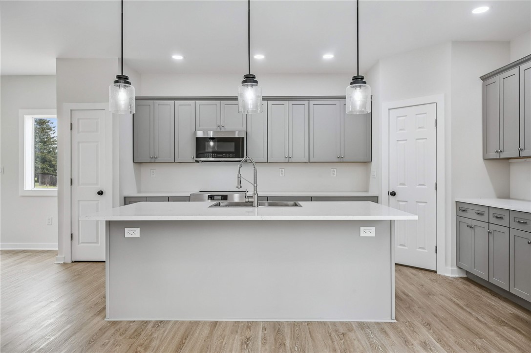 Enfield, New York 14850, United States, 3 Bedrooms Bedrooms, ,3 BathroomsBathrooms,Residential,Active,161484