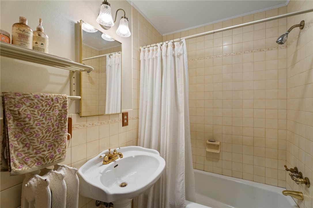 210/212 Forest Home Drive, Ithaca, New York image 20
