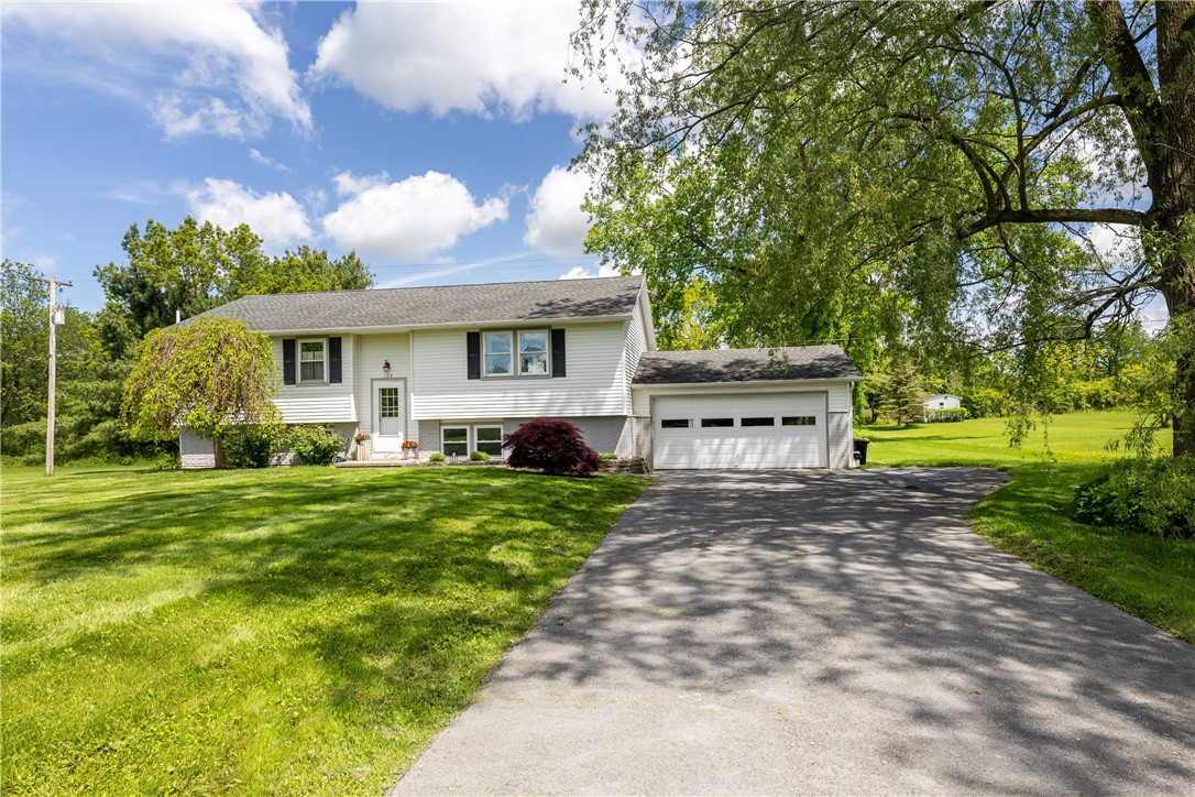 124 Searles Road, Lansing, New York image 2