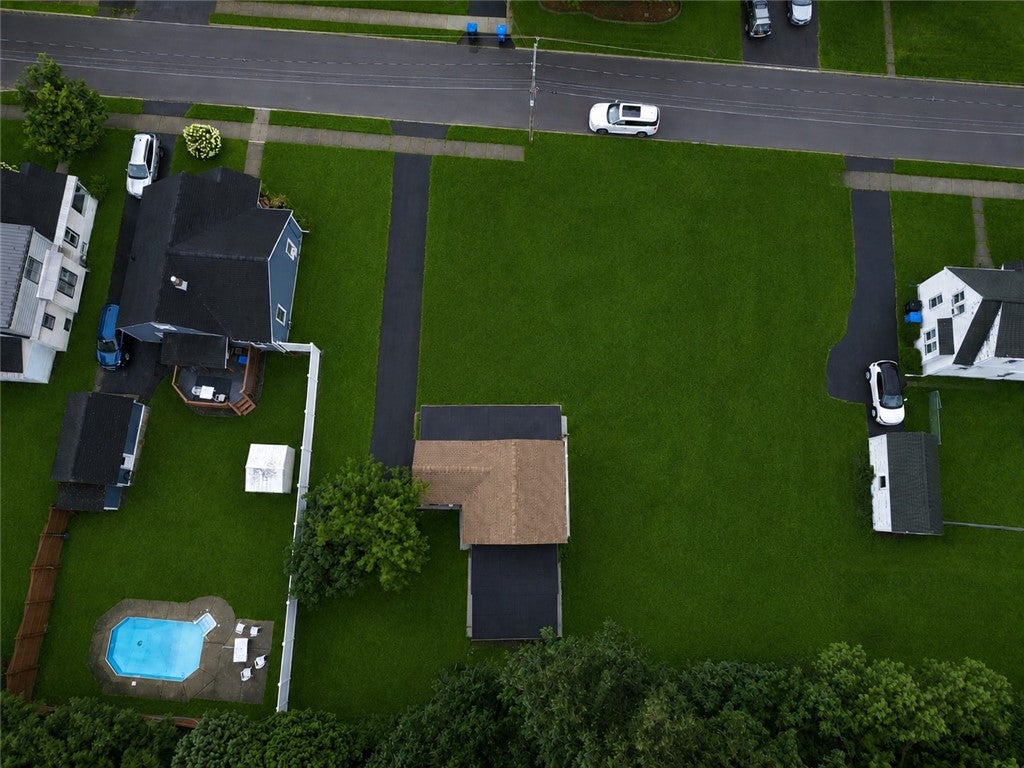 5 Woodland Avenue