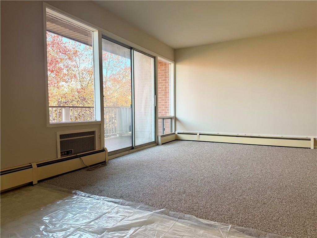 2250 N Triphammer F6