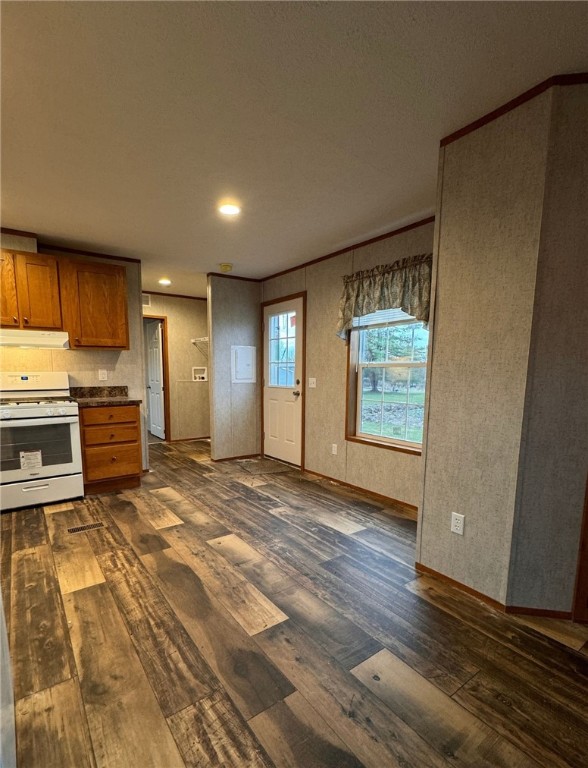 Dryden, New York 14850, United States, 2 Bedrooms Bedrooms, ,2 BathroomsBathrooms,Residential,Active,61237