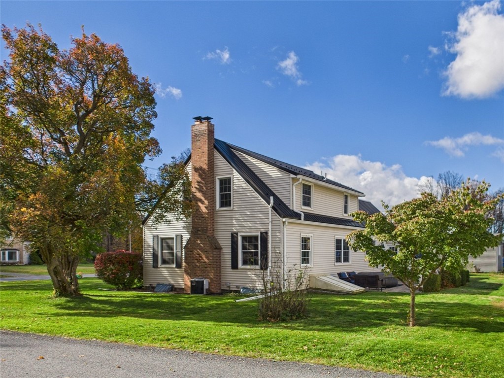 Montour, New York 14869, United States, 3 Bedrooms Bedrooms, ,2 BathroomsBathrooms,Residential,Pending,235764