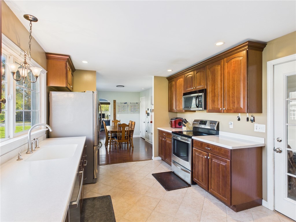 Montour, New York 14869, United States, 3 Bedrooms Bedrooms, ,2 BathroomsBathrooms,Residential,Pending,235764