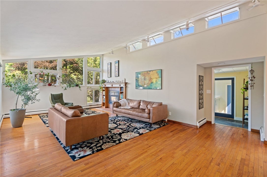 37 Woodcrest Avenue