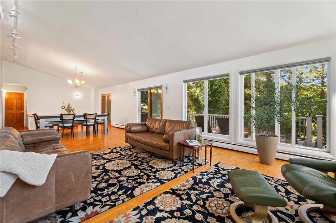 37 Woodcrest Avenue