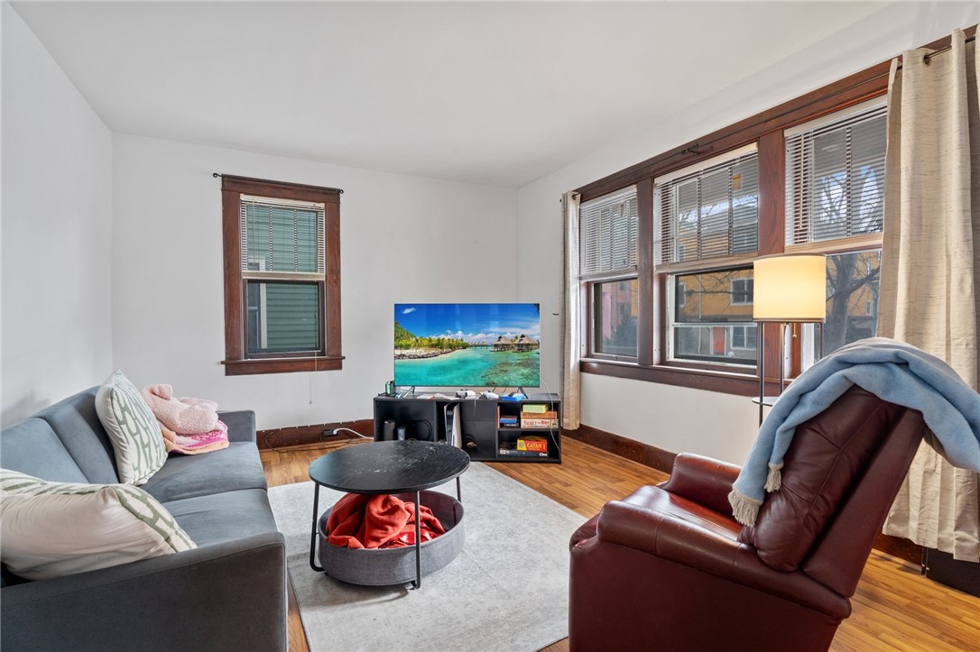 328 W Seneca Street