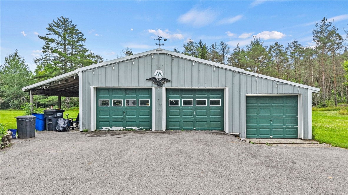35 Deerfield Lane