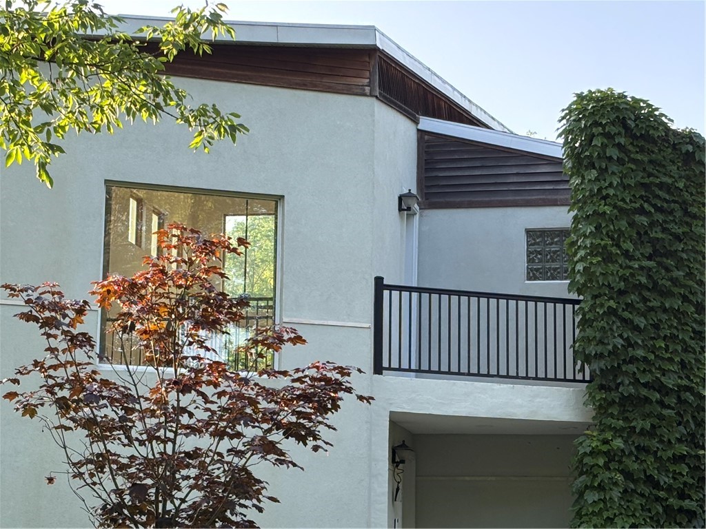 133 E King Road