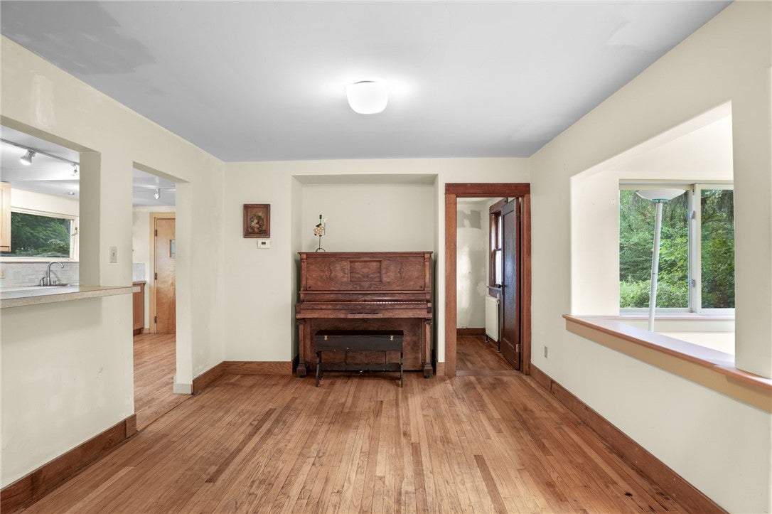 203 Pine Tree Road