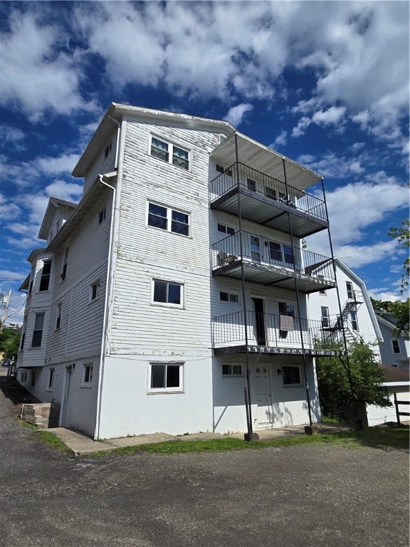 218 Delaware Avenue