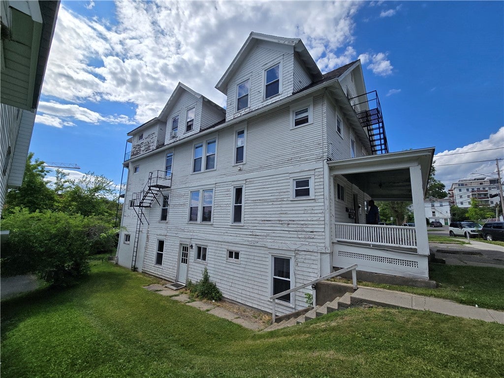218 Delaware Avenue