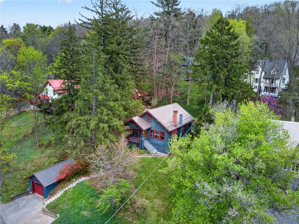 11 Renwick Heights Road